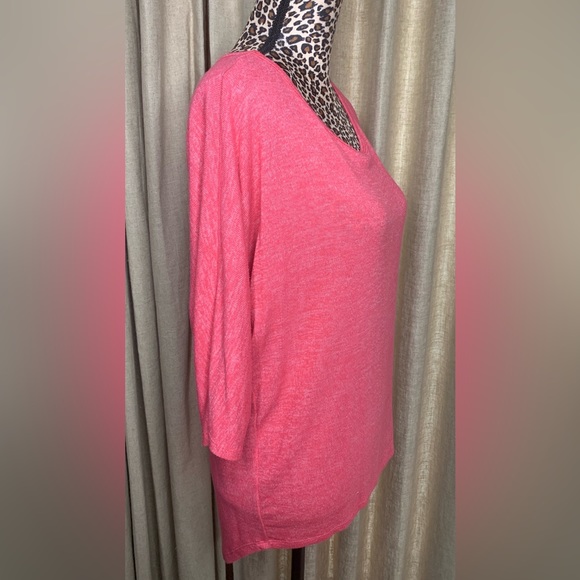 Plush Coral Women’s Top Medium - Picture 2 of 3